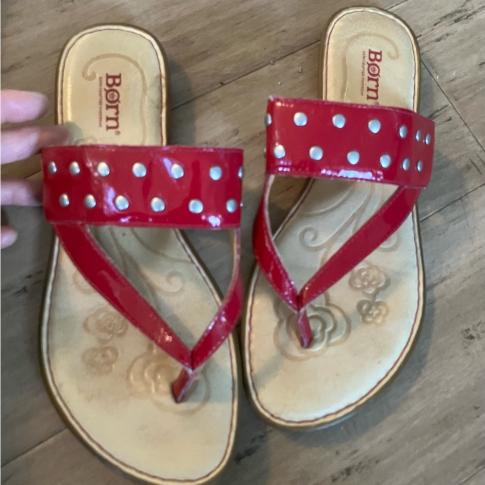 Born women red/pink patent leather upper leather lining flipflops metaldetail 8
